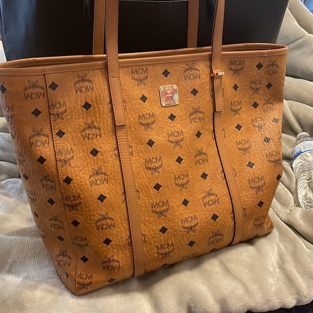 MCM SHOPPER SOLD